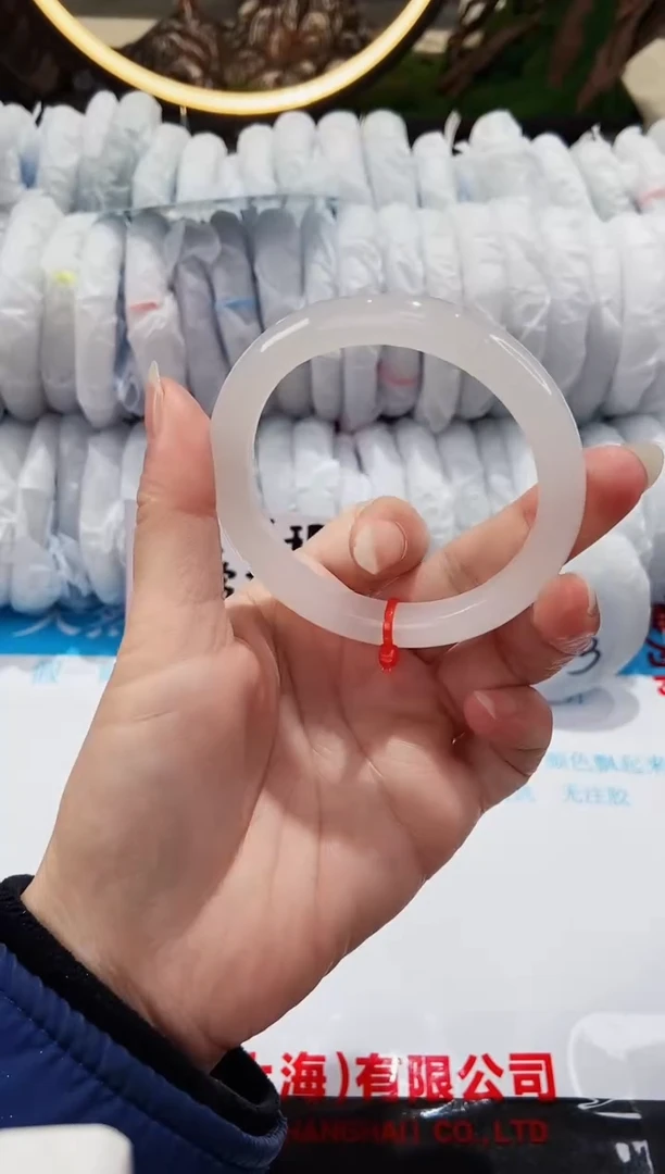 【闪购商品】石英质玉手镯未镶嵌5-56