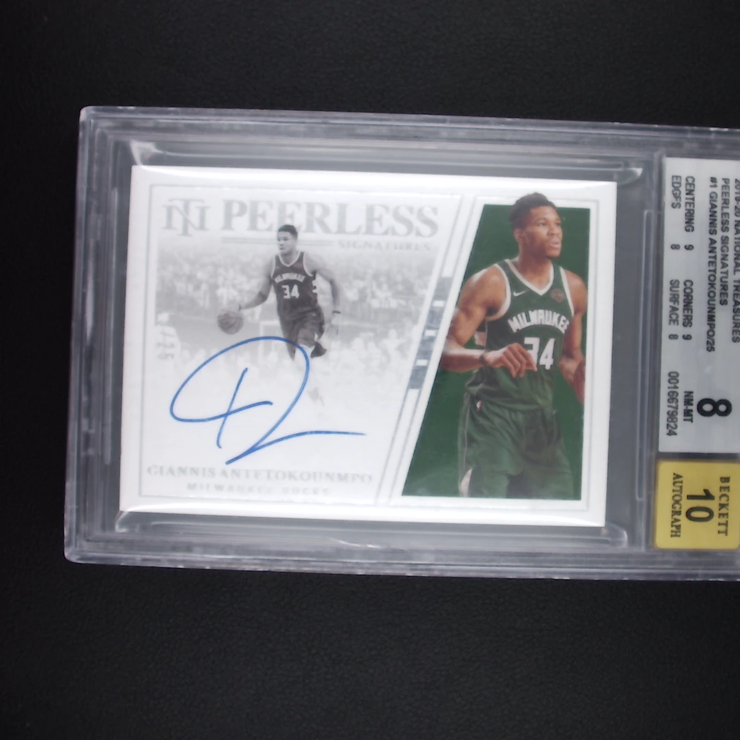 扬尼斯·阿德托昆博 25编 BGS 10 帕尼尼NBA国宝手提球星卡