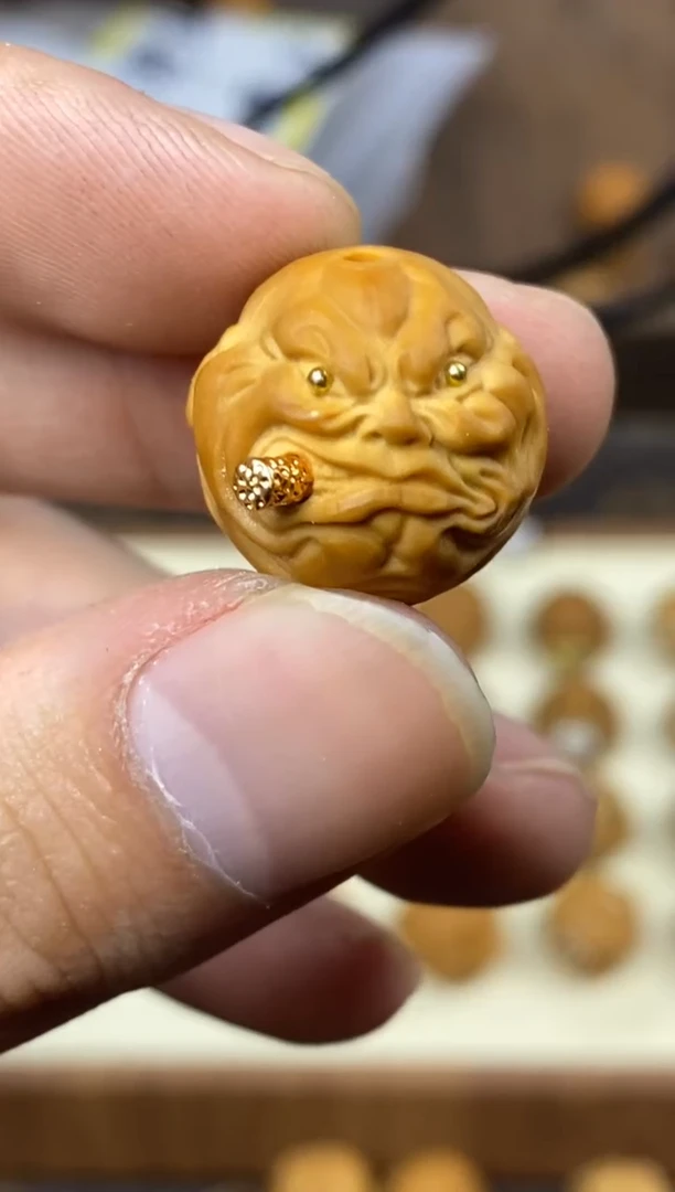 猴头核桃吊坠新款 大亨 烟鬼