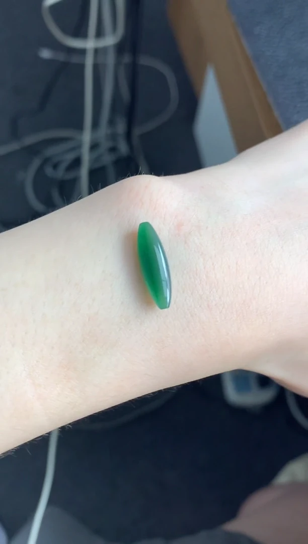 定制翡翠未镶嵌桶珠