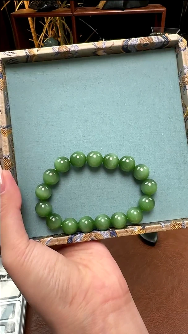 颈饰未镶嵌和田玉和田玉俄碧阳绿猫眼卡12手串