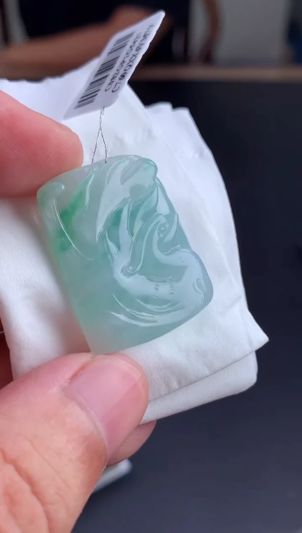 未镶嵌定制翡翠空****蕊翡翠