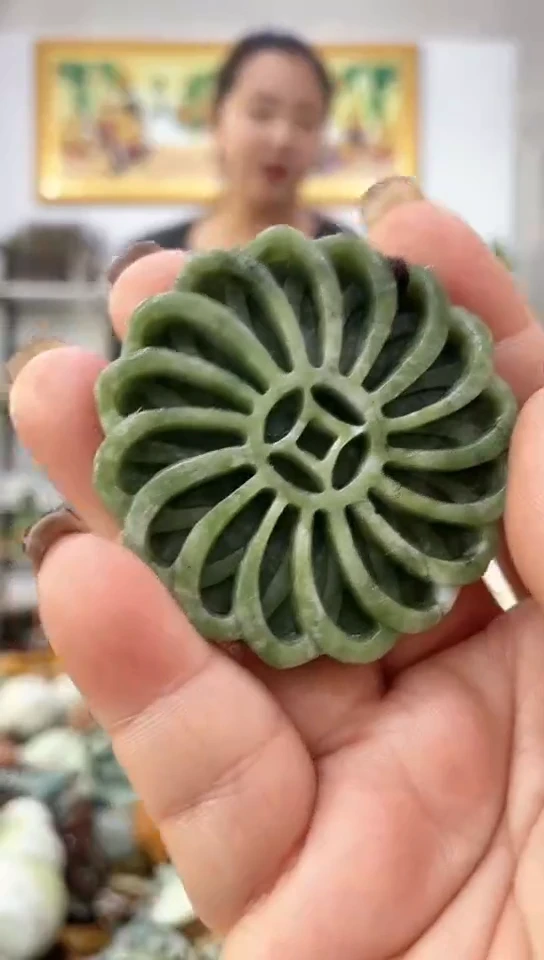 未镶嵌岫玉挂件