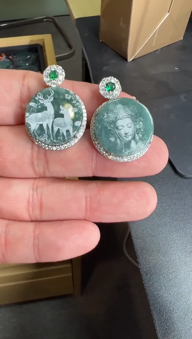 颈饰未镶嵌翡翠无事牌-多样性发其一