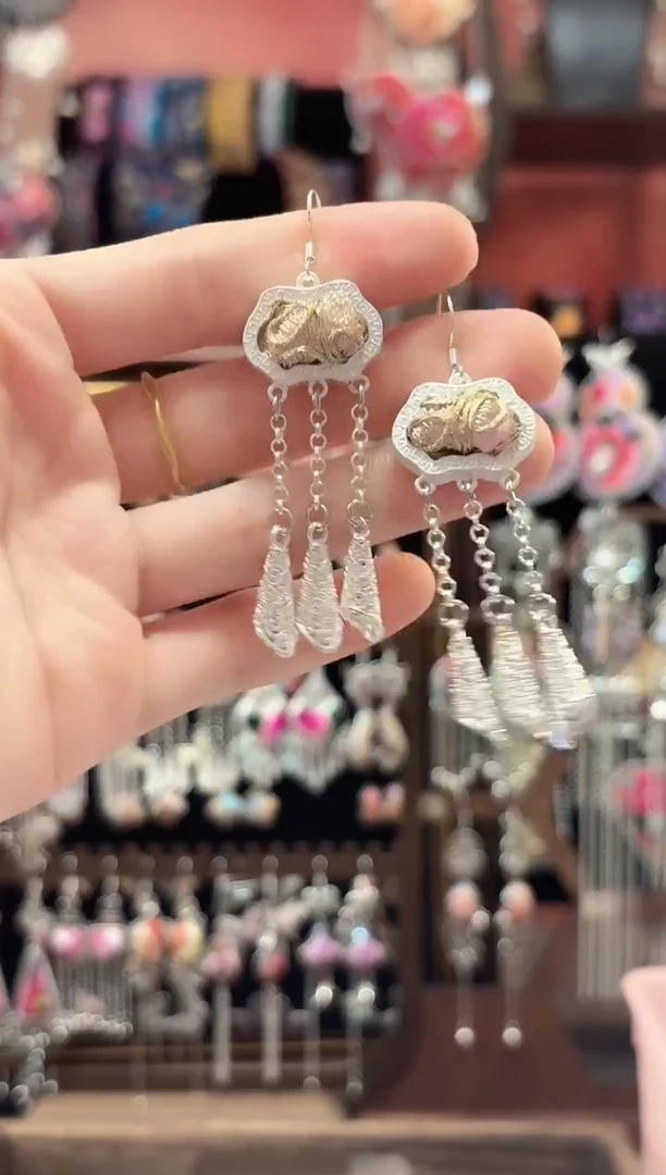 织绣 云织谣民族风精美饰品   158