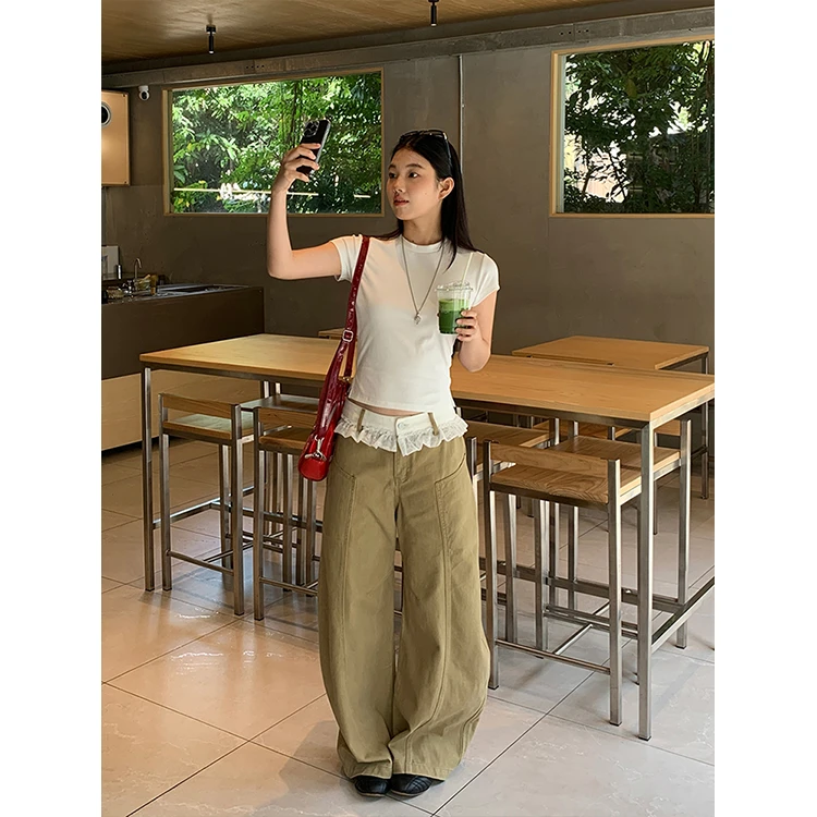 卡其色直筒牛仔裤女春秋新爆款高腰阔腿宽松今年流行的弯刀长裤子