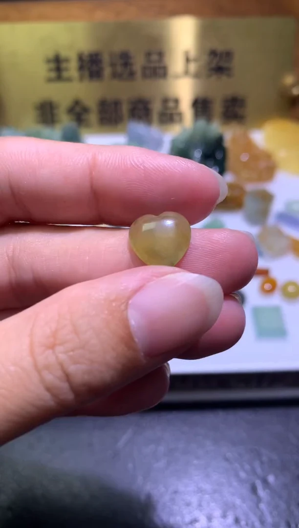未镶嵌定制翡翠毛货