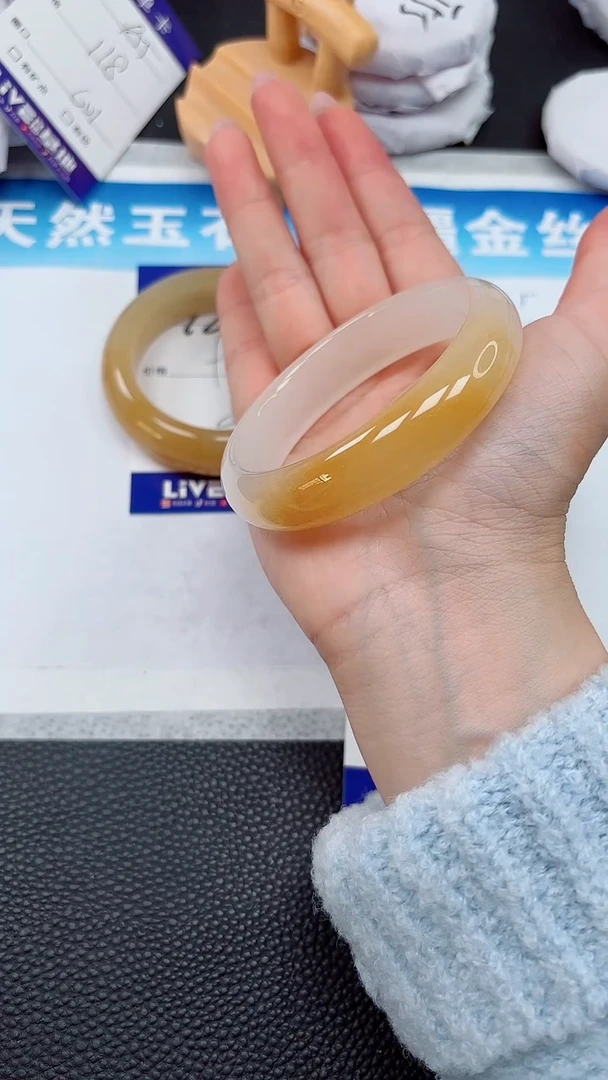 【闪购商品】石英质玉手镯未镶嵌724