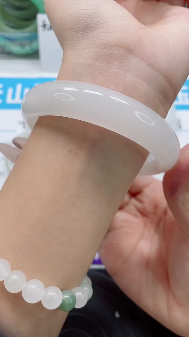 未镶嵌手镯石英质玉230-62/63