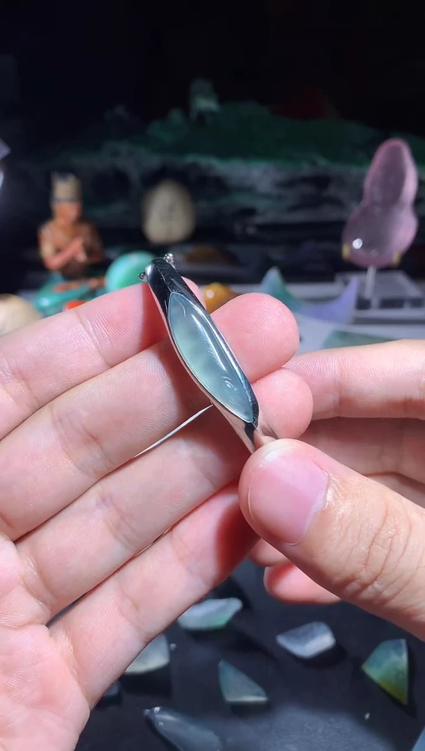 未镶嵌定制翡翠银镯