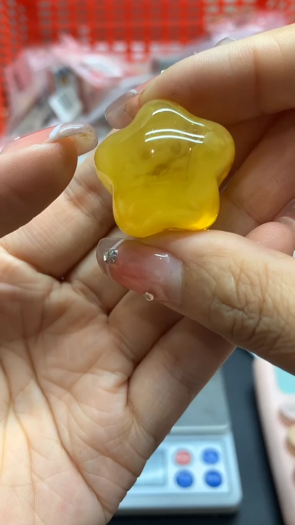 未镶嵌琥珀珠宝奇石970