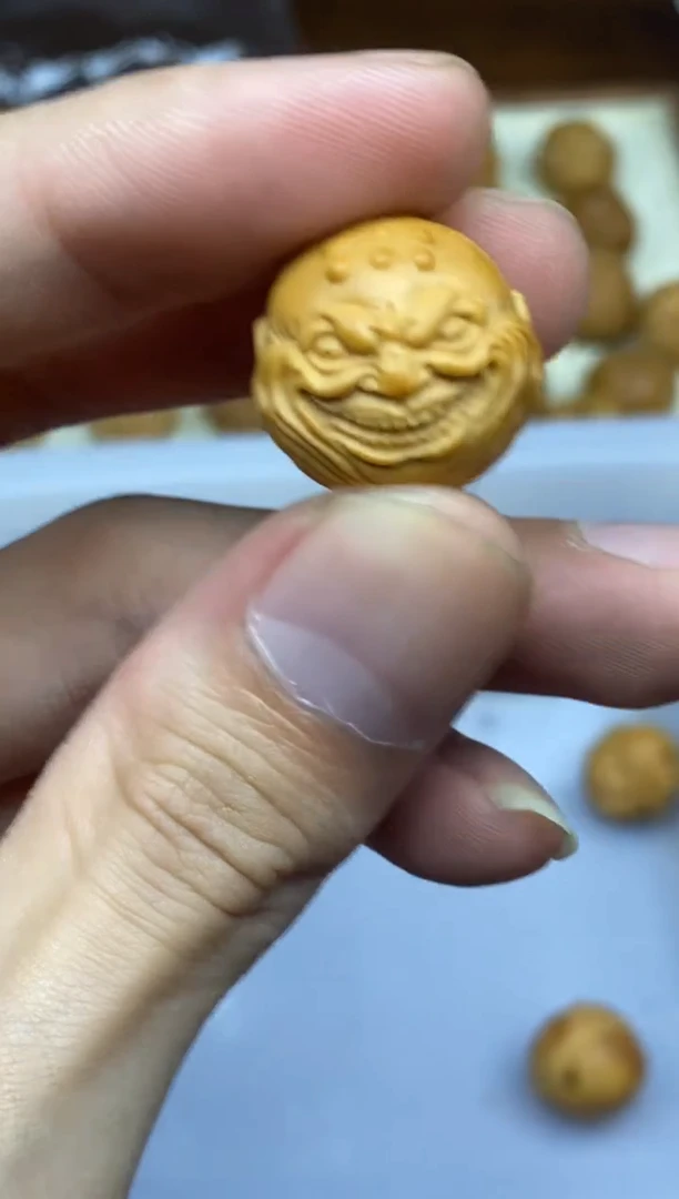 猴头核桃吊坠坏笑新款