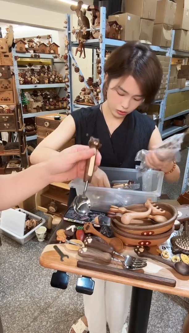 木老虎不锈钢勺子