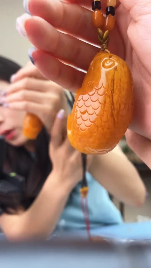 蜜蜡未镶嵌珠宝奇石T039 假一罚十多样性发其一