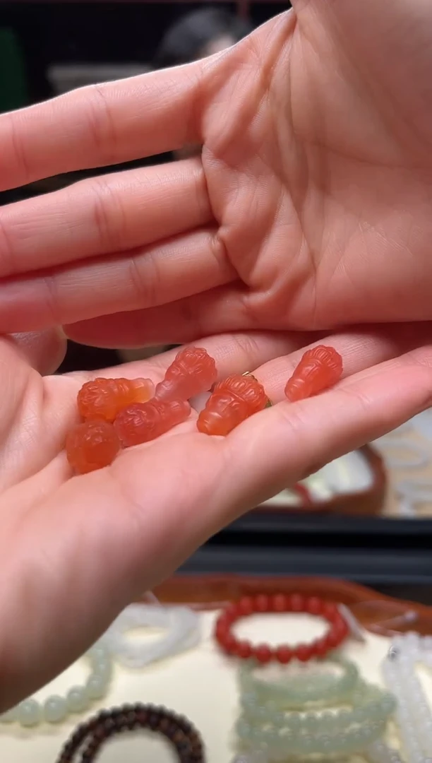 南红玛瑙未镶嵌颈饰三通