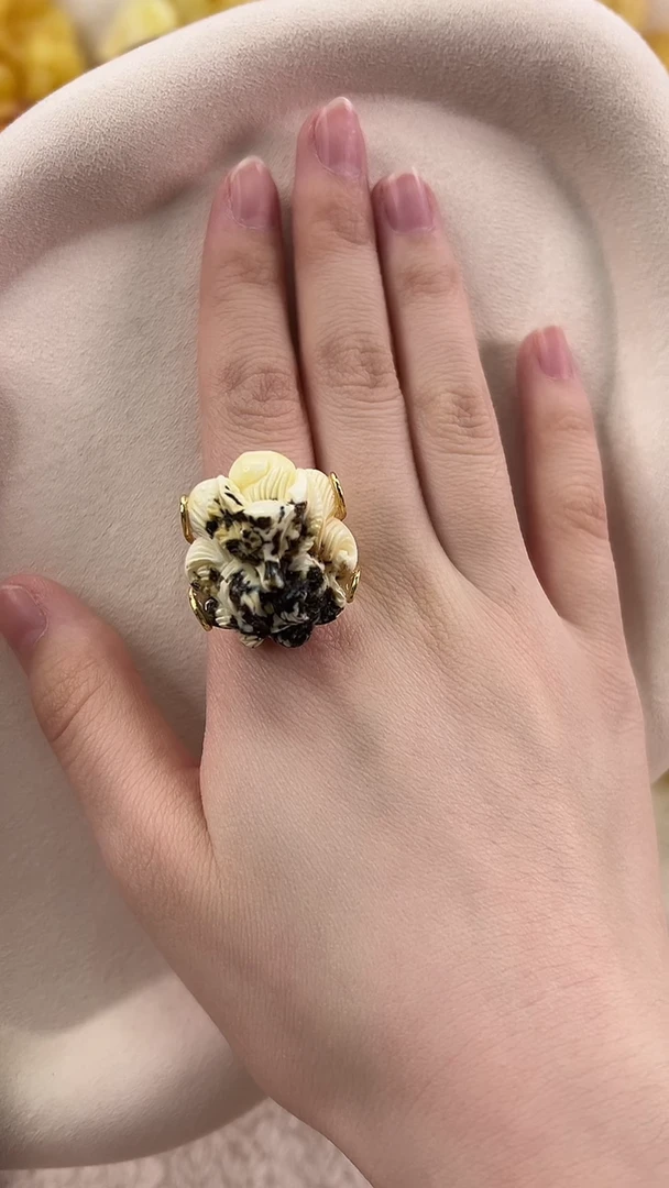 未镶嵌琥珀戒指戒指