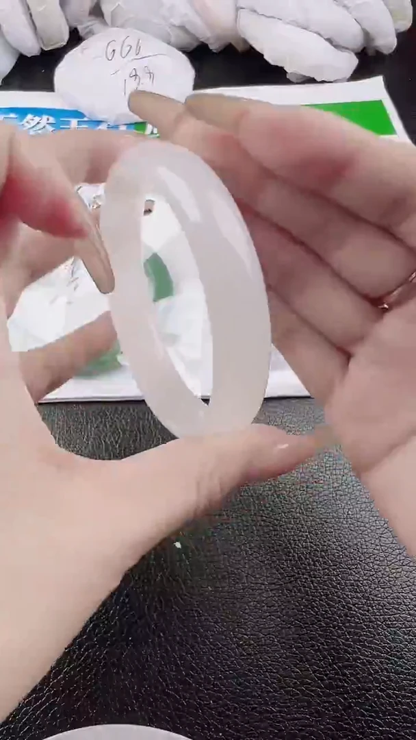 未镶嵌手镯石英质玉白月光正圈圈口56
