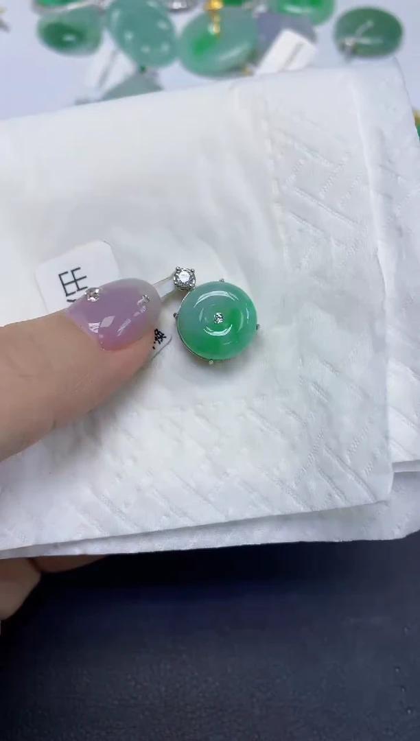 颈饰未镶嵌翡翠天然缅甸翡翠A货百元以上9元证书费自理