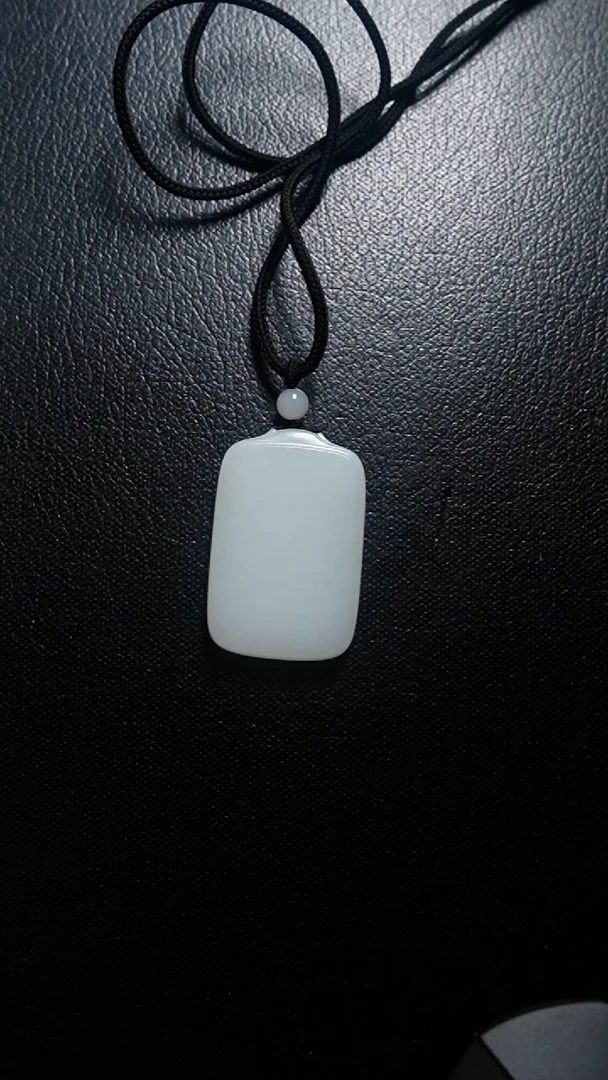 颈饰未镶嵌和田玉无事牌