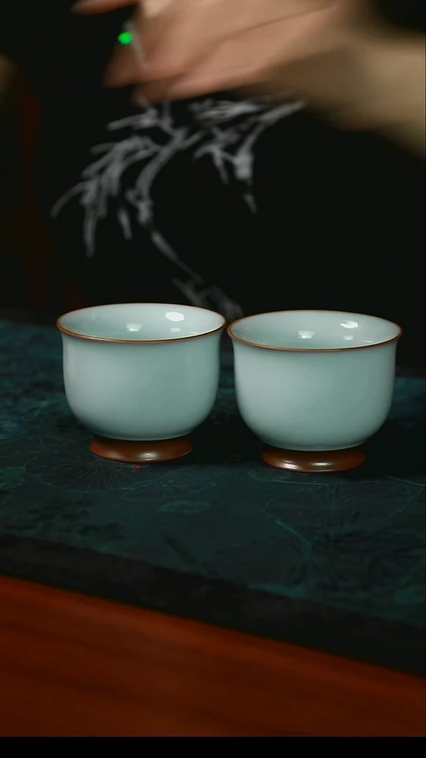 用****子月白问青杯 吴文杰  一级品