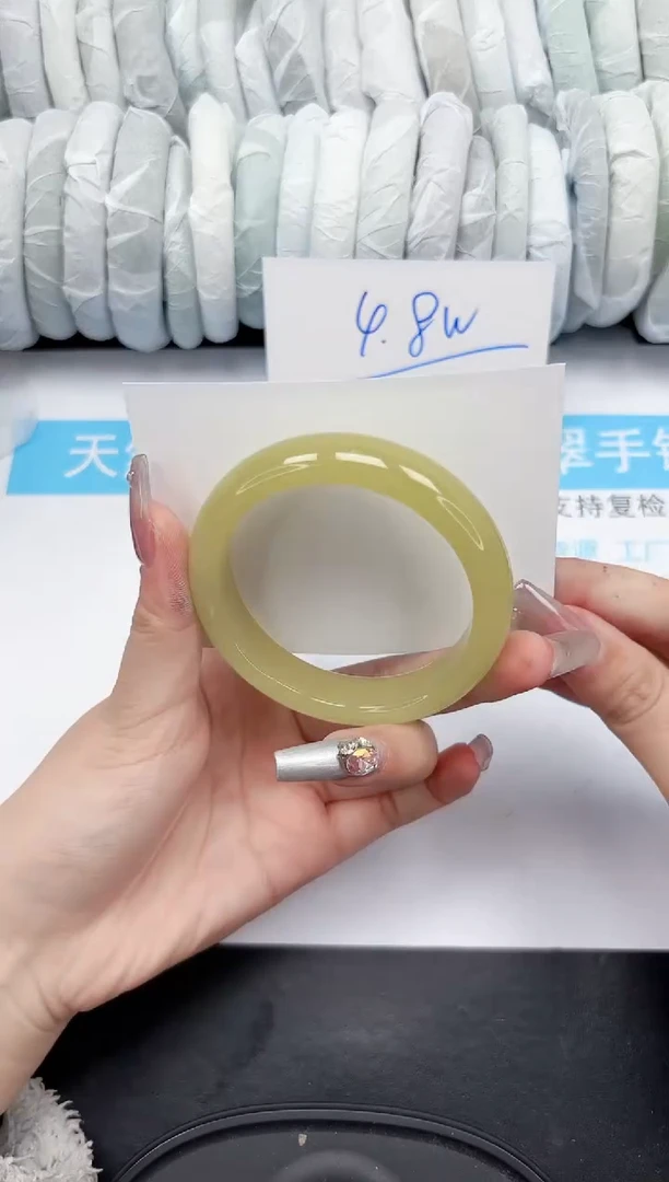 【闪购商品】石英质玉手镯未镶嵌366-58