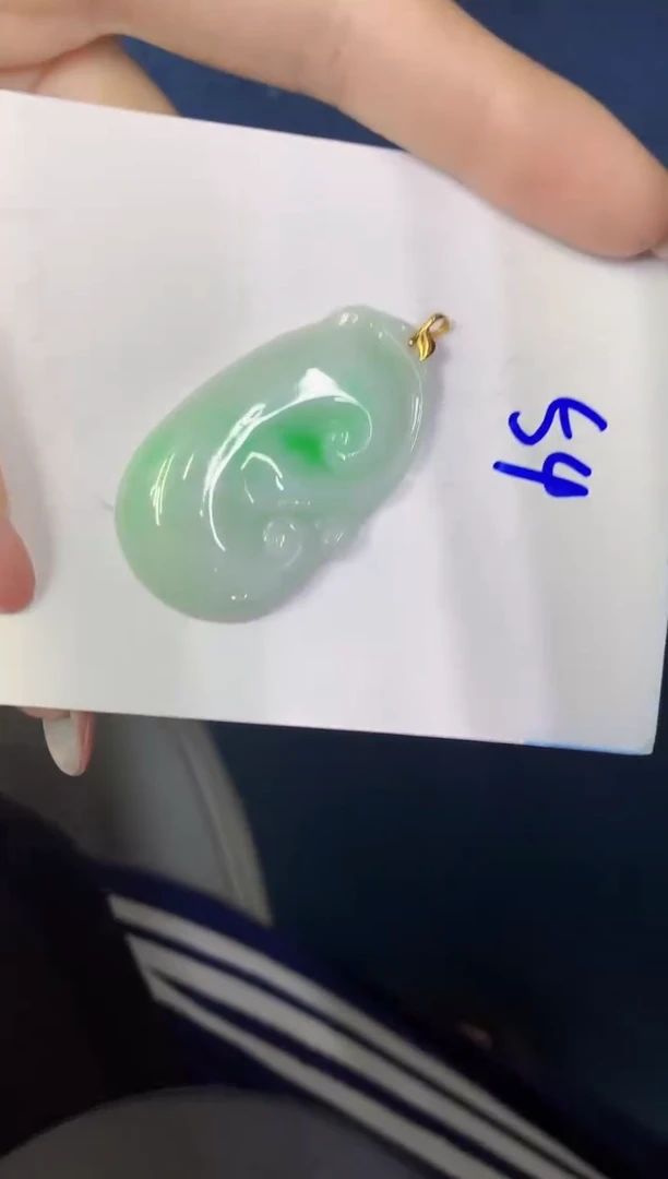 翡翠18K金镶嵌颈饰缅甸天然翡翠A货
