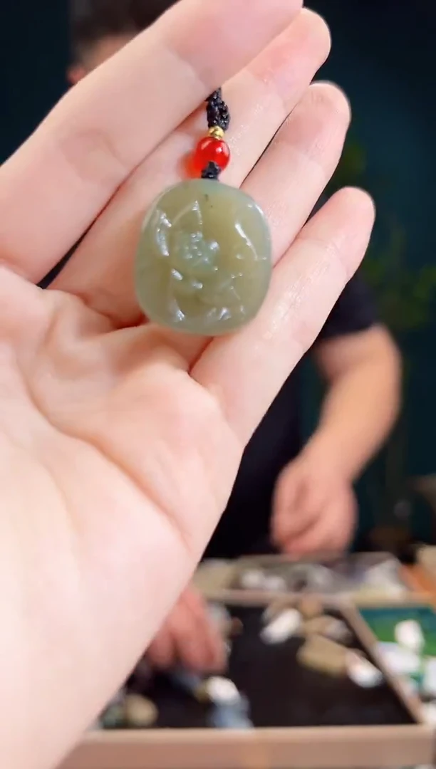 颈饰未镶嵌和田玉一物一证 拍一单发一个