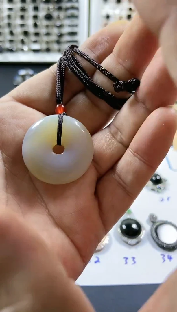 未镶嵌吊坠(不含链)玛瑙/玉髓平安扣