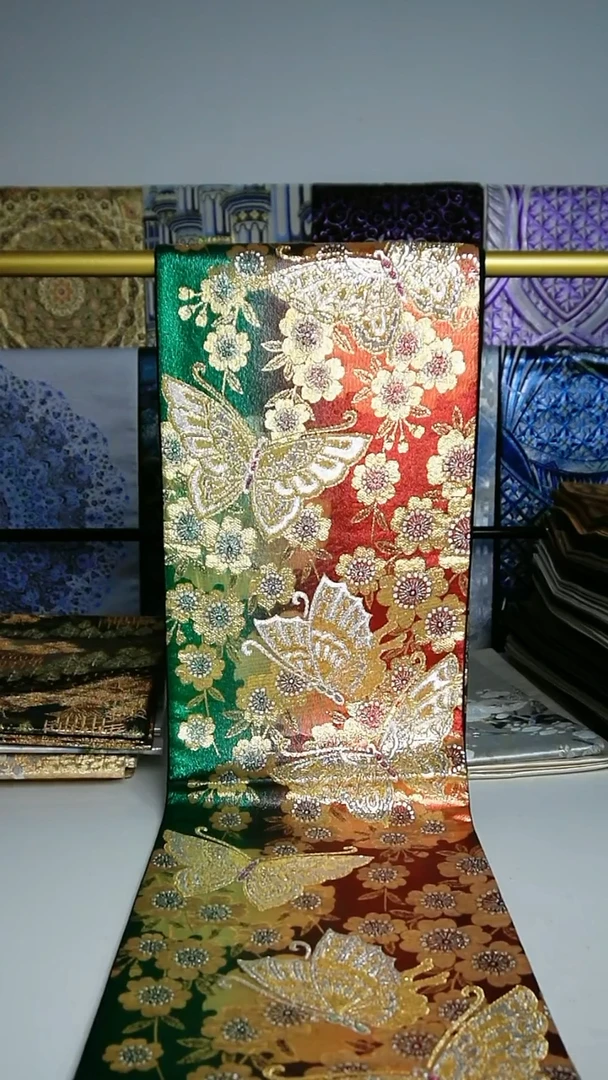 织绣织锦78织金蝴蝶