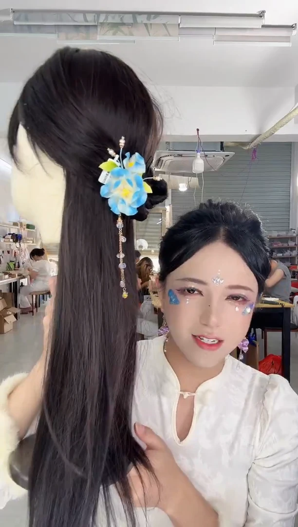 合金无422 非遗绒花夹子带流苏