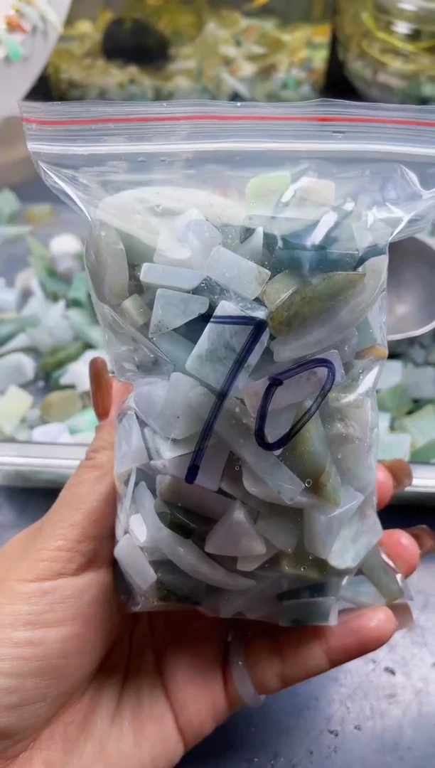 配石翡翠天然翡翠小号500克70