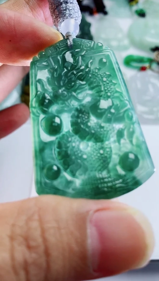 【闪购商品】翡翠吊坠(不含链)未镶嵌1