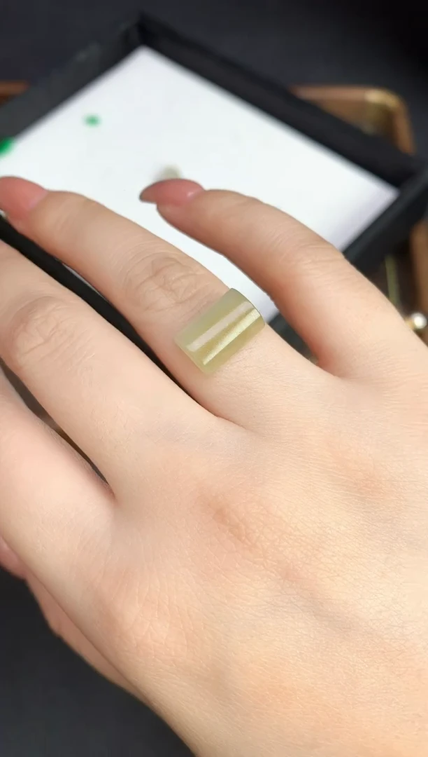 未镶嵌定制翡翠25111801