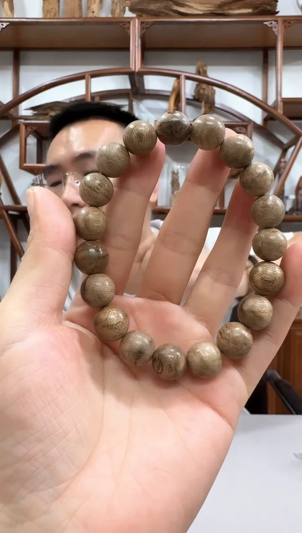 沉香手串菩萨奇 1.1圆单 多样性发一