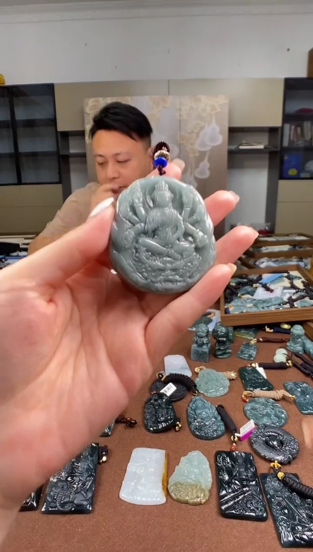 颈饰未镶嵌翡翠多样性发其一