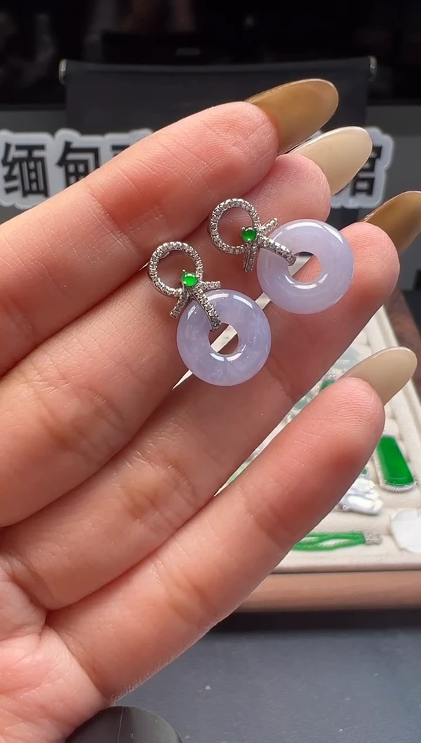 18K金镶嵌翡翠耳饰 缅甸珠宝严选