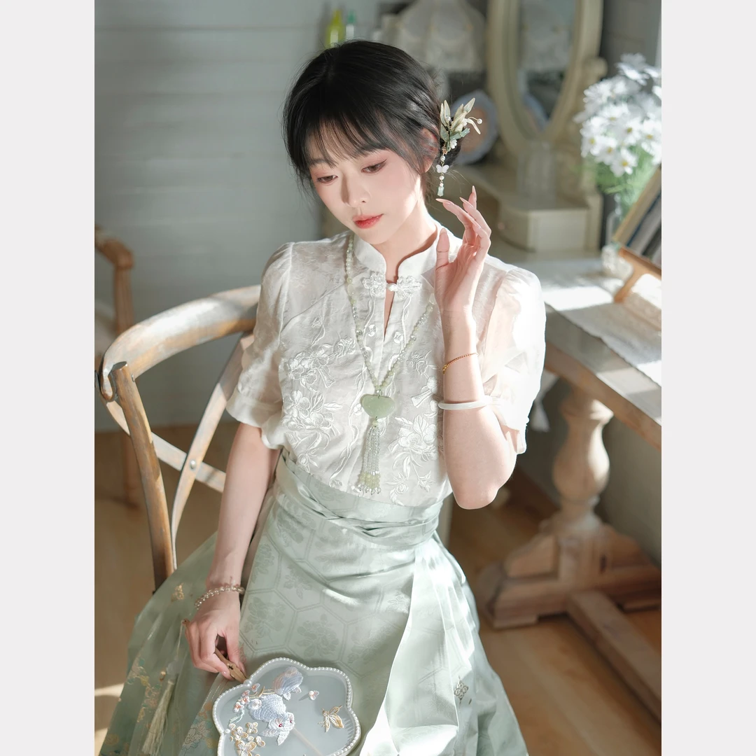 如棠-【刺绣短袖】原创国风立领刺绣上衣新中式夏季薄款日常