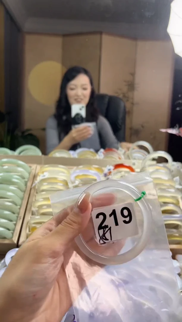 手镯玛瑙/玉髓未镶嵌219