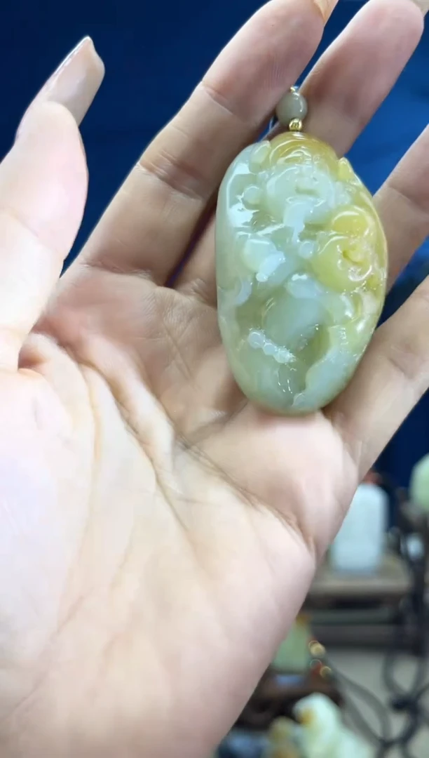 和田玉未镶嵌颈饰1