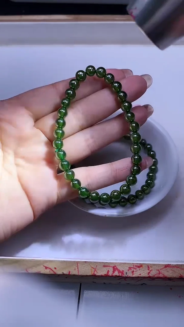 未镶嵌散珠红宝石M461 绿宝石6mm2个7.8元