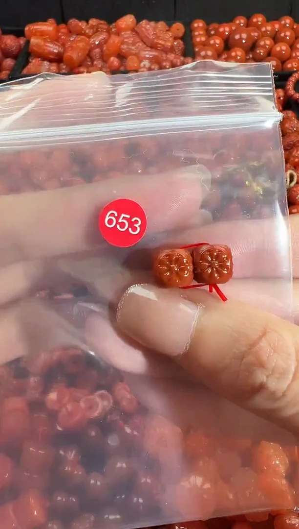 颈饰钛钢南红玛瑙1