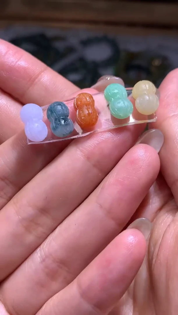 未镶嵌定制翡翠毛货