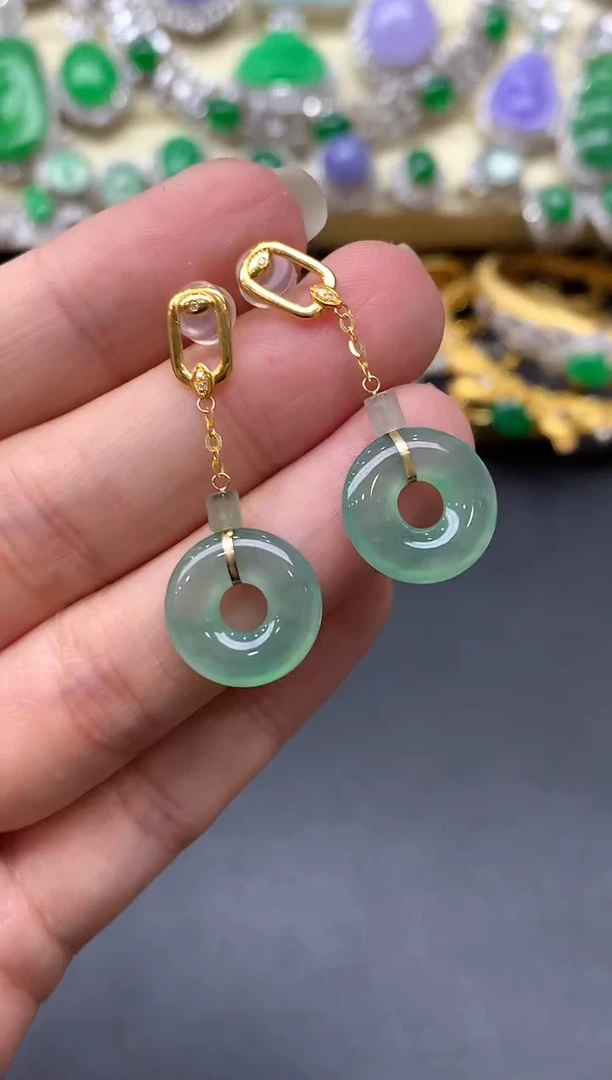 颈饰18K金镶嵌翡翠240-中国好珍宝