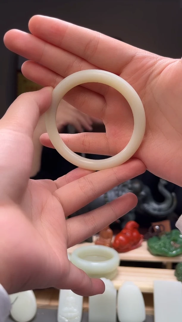 颈饰未镶嵌和田玉奶**甜54.55