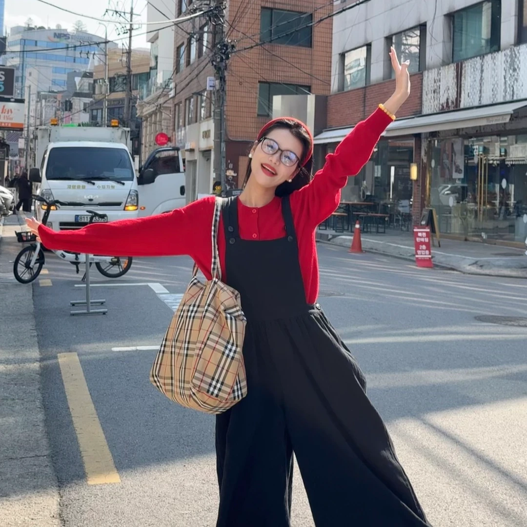 韩代东大门新款红色羊毛长袖圆领毛衣针织开衫