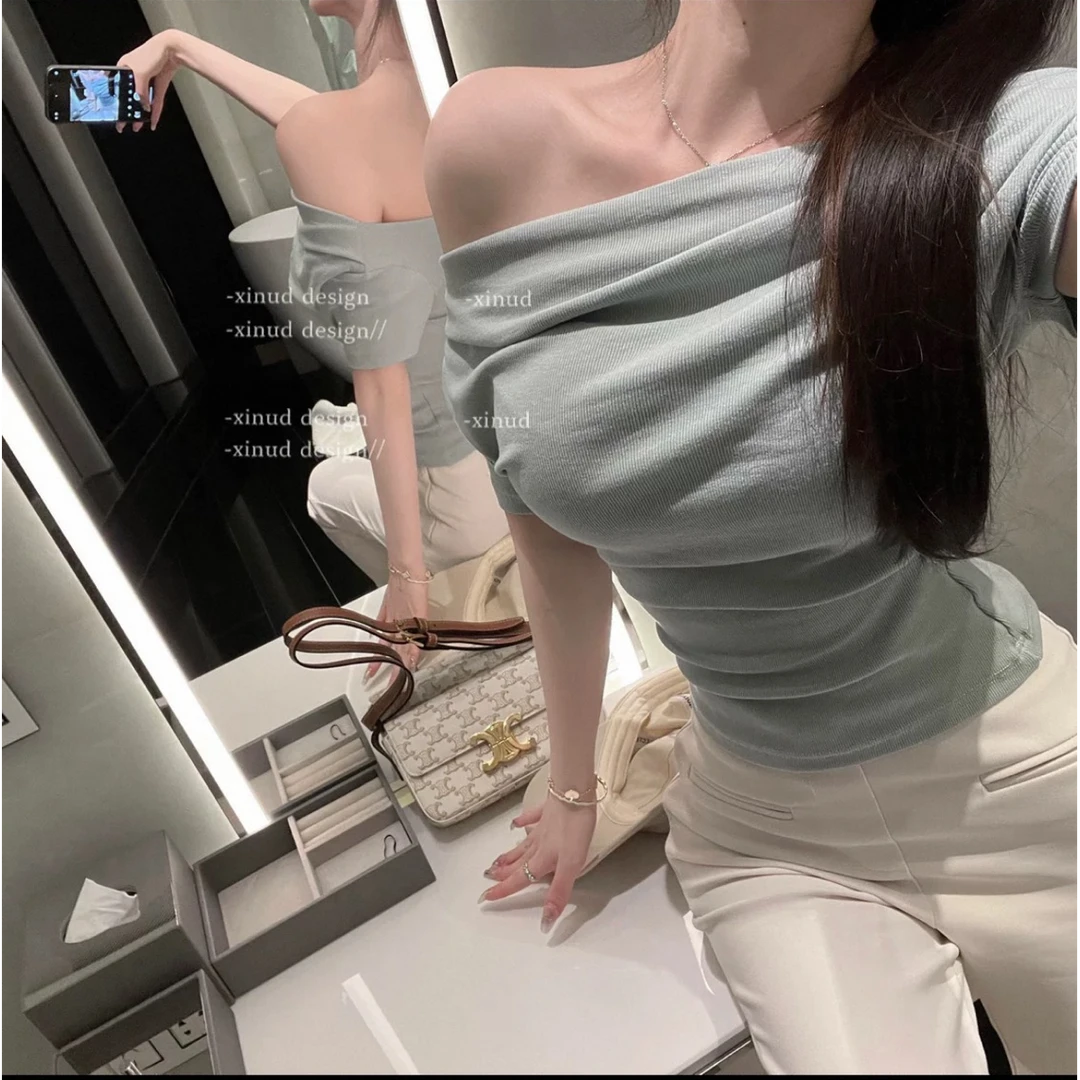杜总家 吸引力法则*纯欲气质温柔百搭T恤不规则领小众露肩女上衣