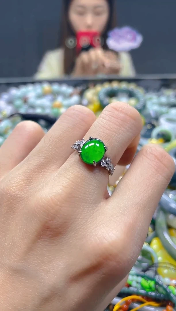 颈饰未镶嵌翡翠/M/翡翠A货，一件也是批发价