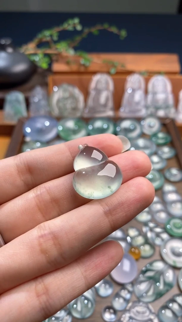吊坠(不含链)未镶嵌翡翠葫芦
