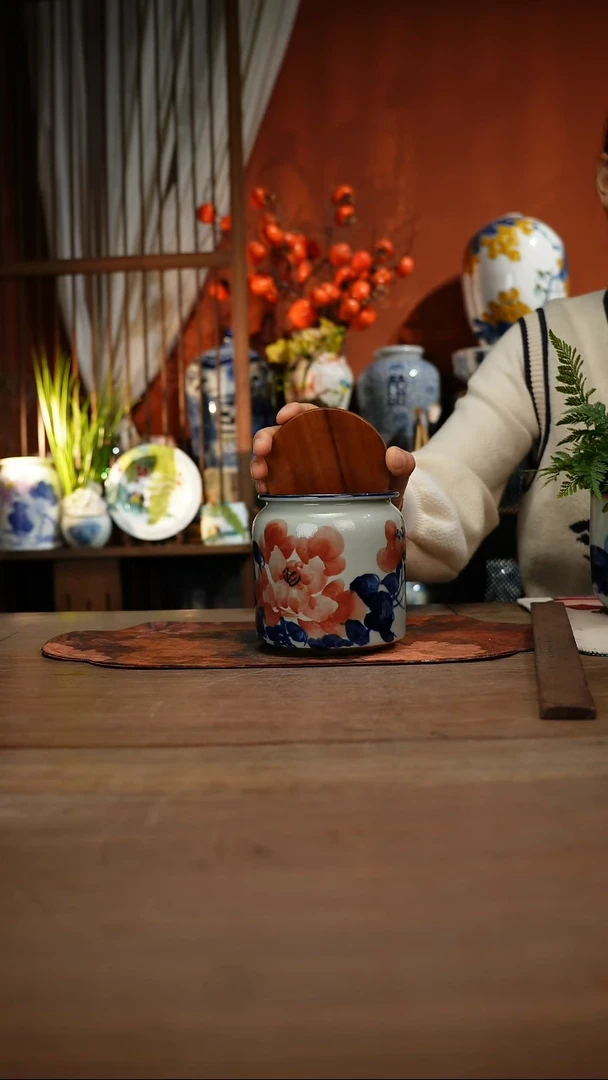 当代高温釉下彩手绘陶瓷餐具