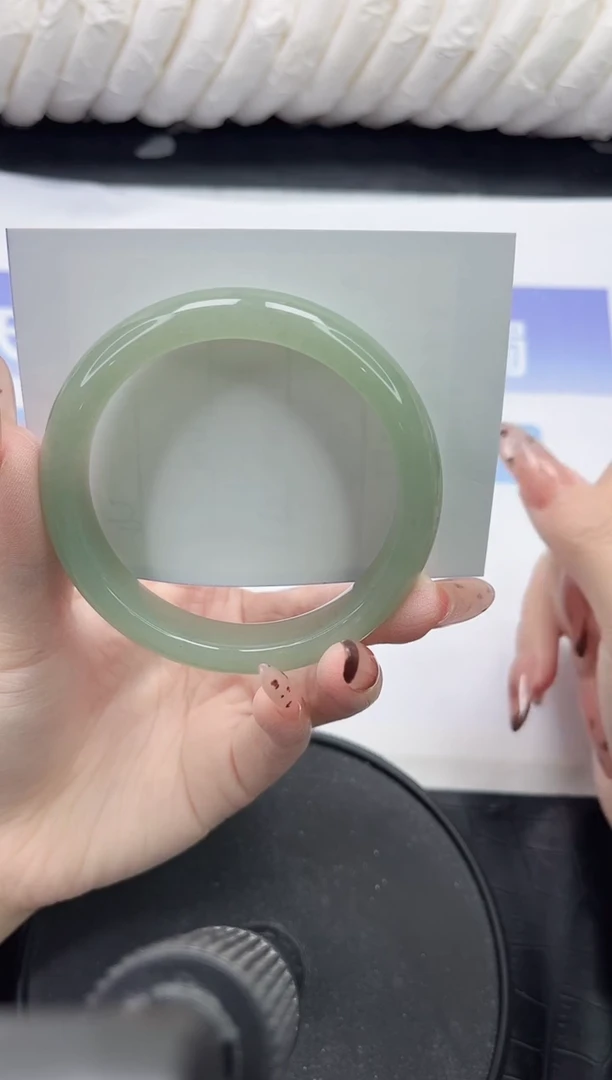 未镶嵌手镯石英质玉54-56.6